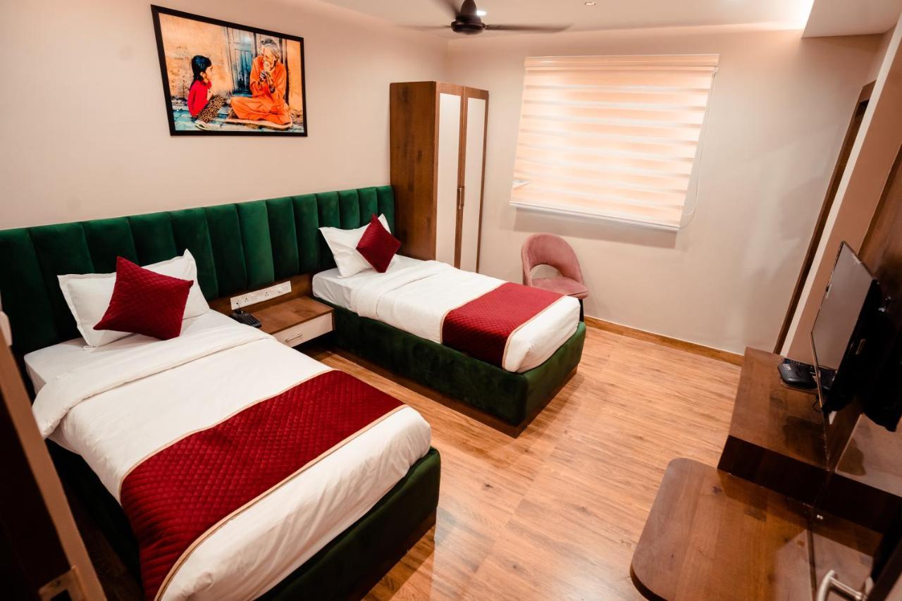 Hotel Jsr Ganga Varanasi Esterno foto