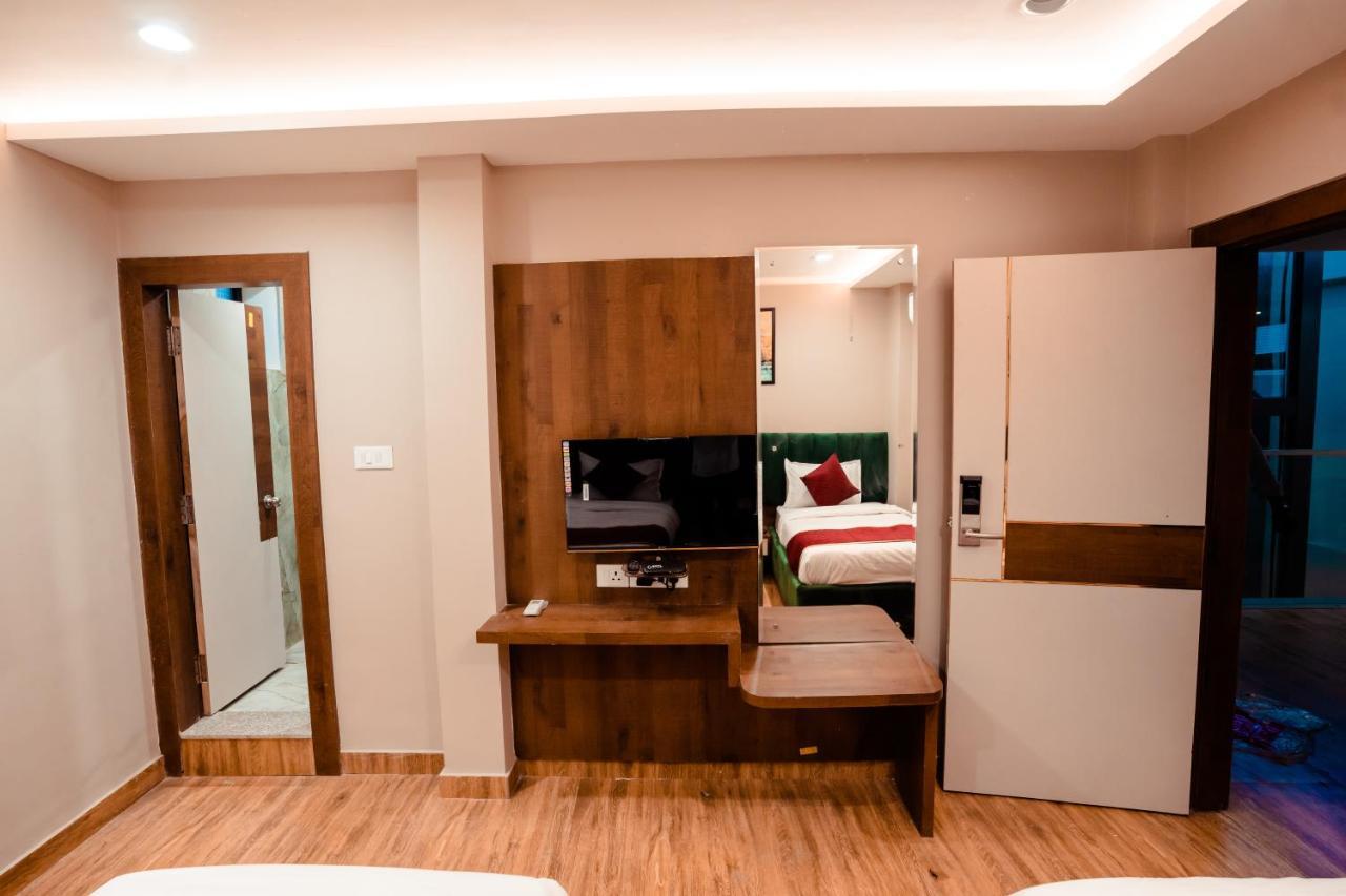 Hotel Jsr Ganga Varanasi Esterno foto