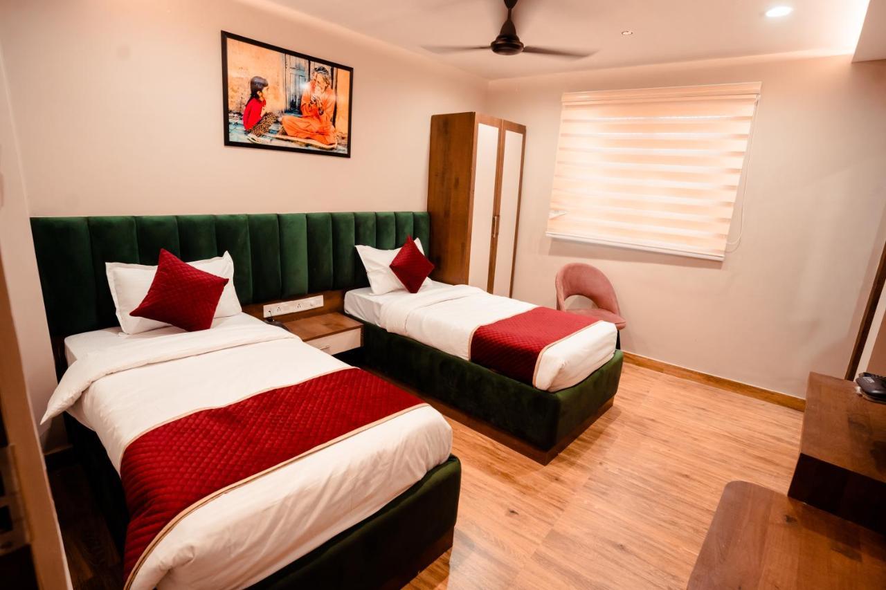 Hotel Jsr Ganga Varanasi Esterno foto