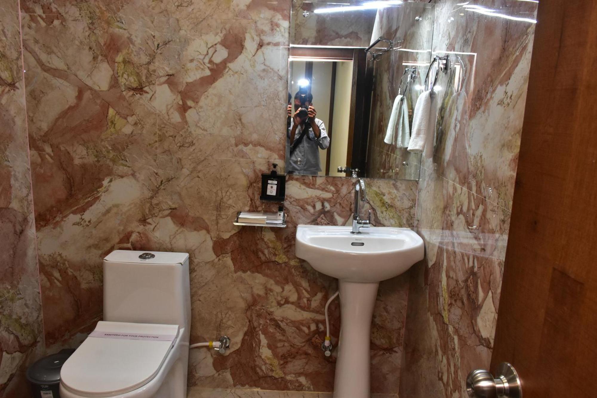 Hotel Jsr Ganga Varanasi Esterno foto