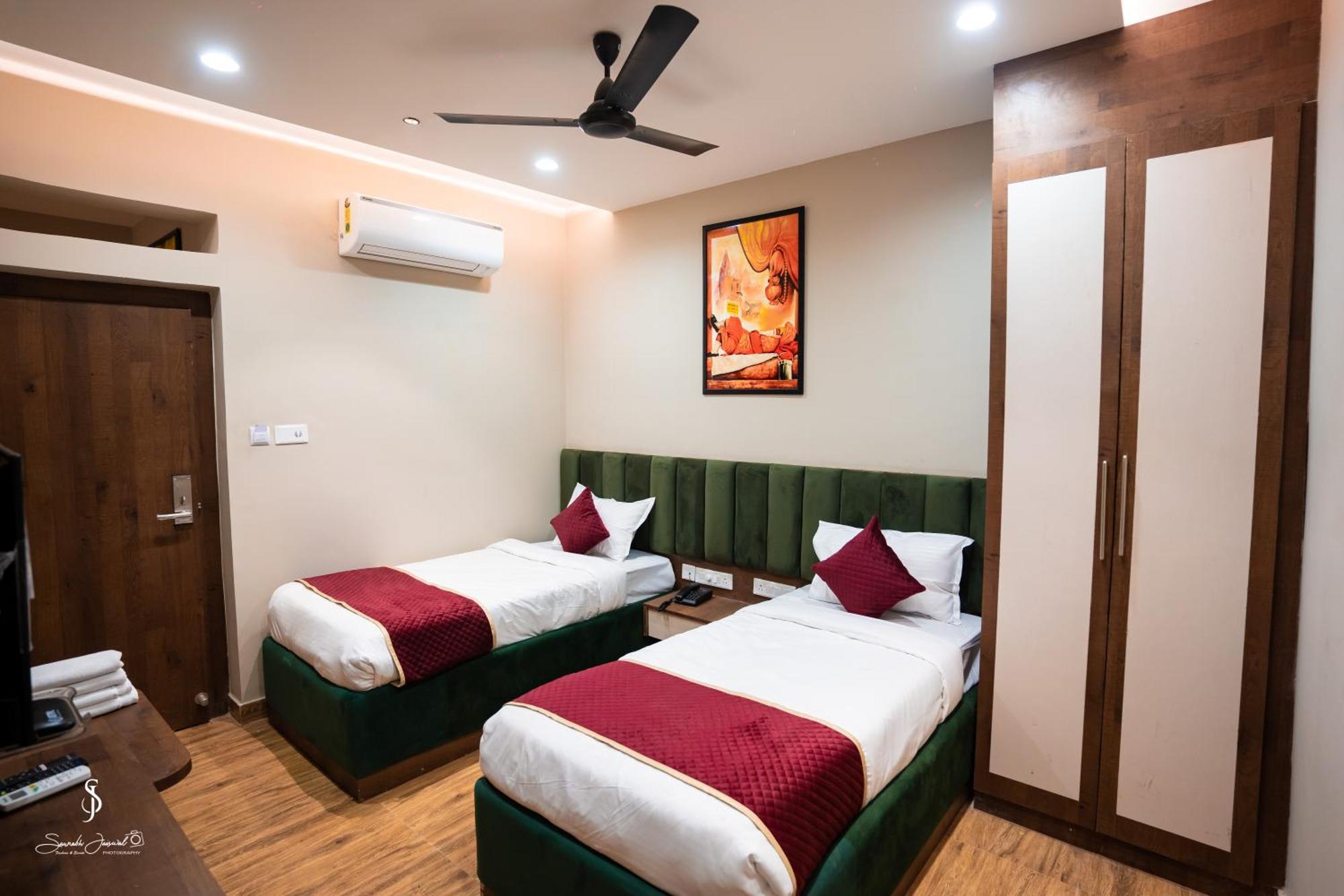 Hotel Jsr Ganga Varanasi Esterno foto